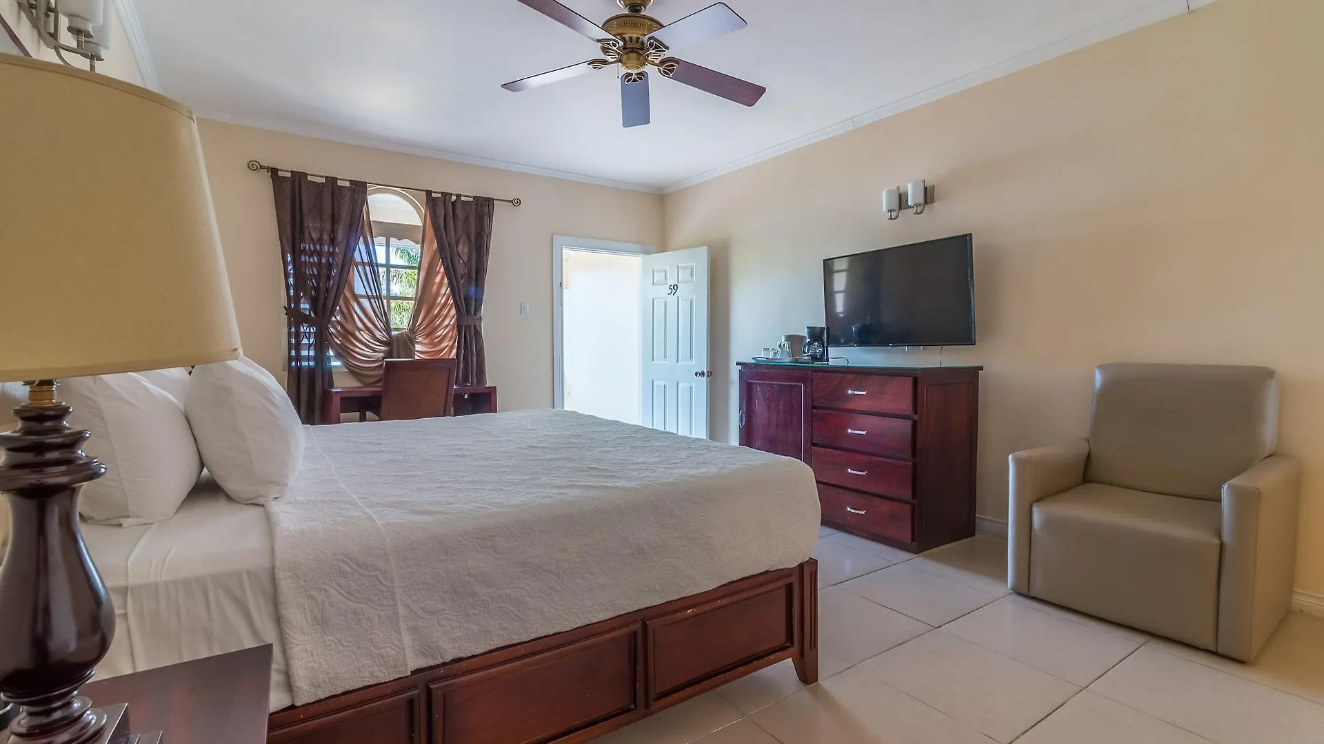 Travellers Beach Resort Negril