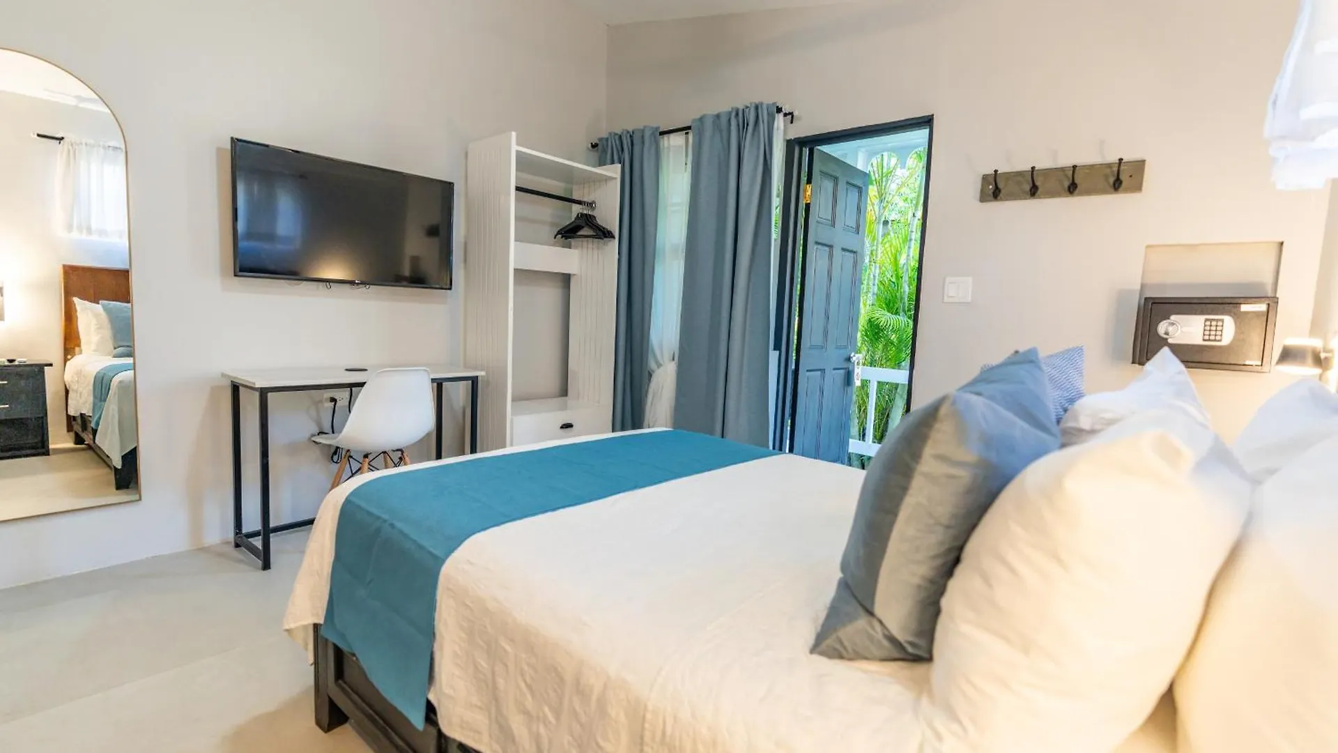 Travellers Beach Resort Negril