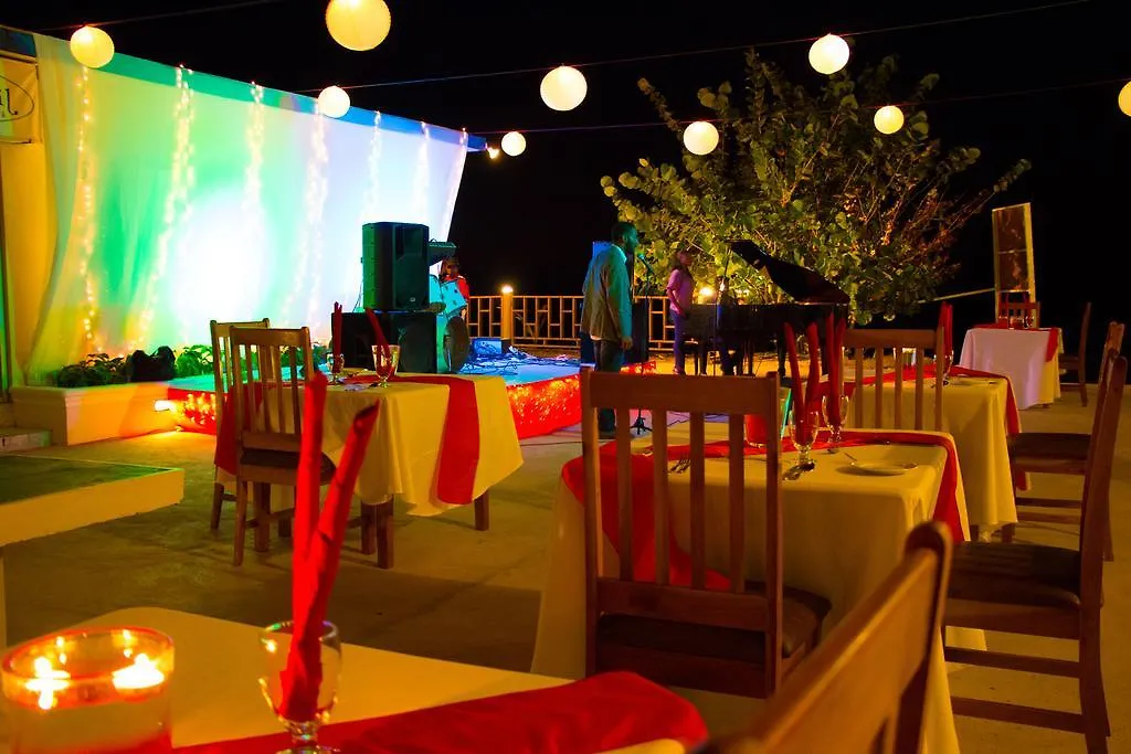 Travellers Beach Resort Negril